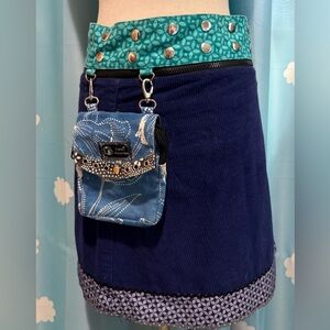 Zand Amsterdam reversible snap skirt w/ detach pouch. 30-40" waist